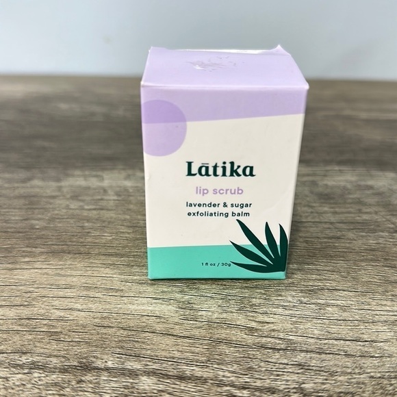 Latika lip scrub lavender & sugar exfoliating balm new - Picture 2 of 6